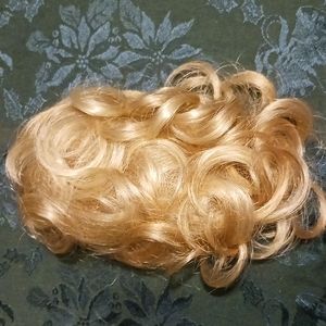 Women's Golden Blonde Clip in Hair Piece.